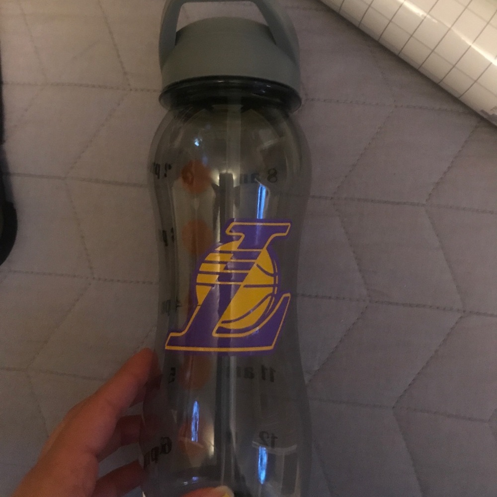 Personalized lakers water bottle